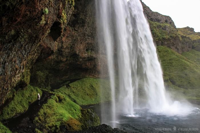 Impresionante Seljalandsfoss