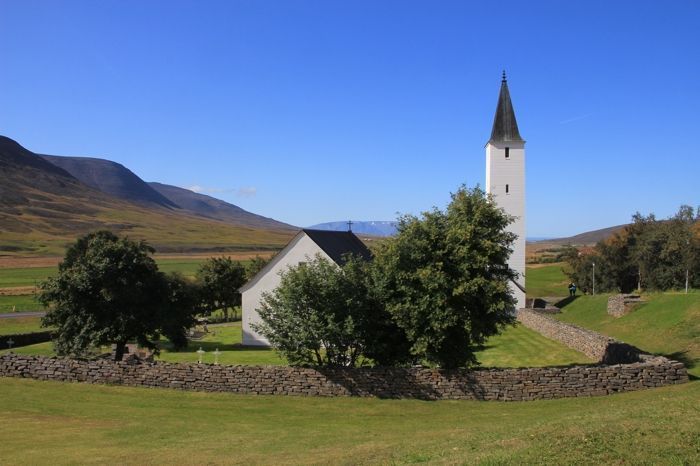 Iglesia de Holar. Godafoss y la Península de Vatness