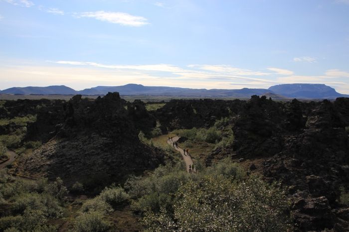 Senderos de Dimmuborgir