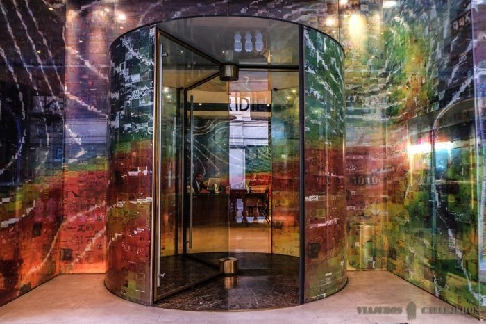 Entrada del hotel Le Mèridien Barcelona