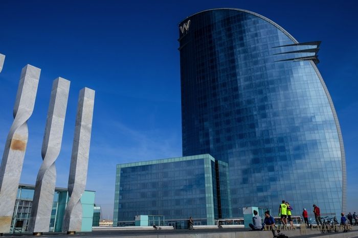 Otra perspectiva del W Barcelona