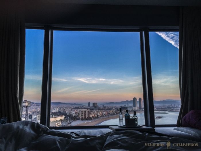 Vistas desde la cama de una de las habitaciones del W Barcelona