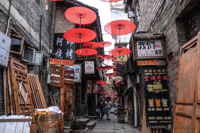 Color en las calles de Fenghuang