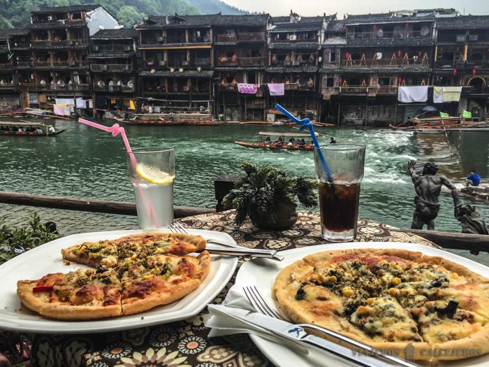Comiendo en Fenghuang