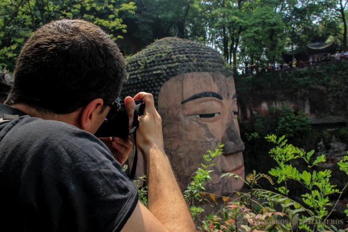 Fotografiando el Gran Buda de Leshan