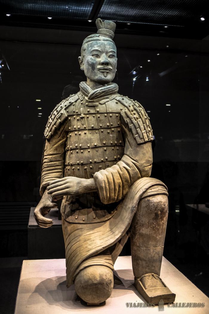 Detalle de un arquero arrodillado. Guerreros de Terracota de Xi´an