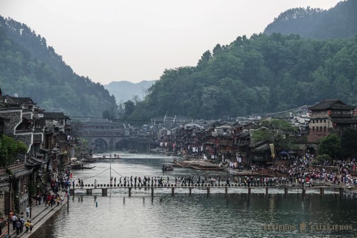 Vistas del camino de piedras de Fenghuang