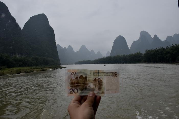 Imagen de Cristina Lorente, una lectora que se ha acordado de nosotros en su viaje a China