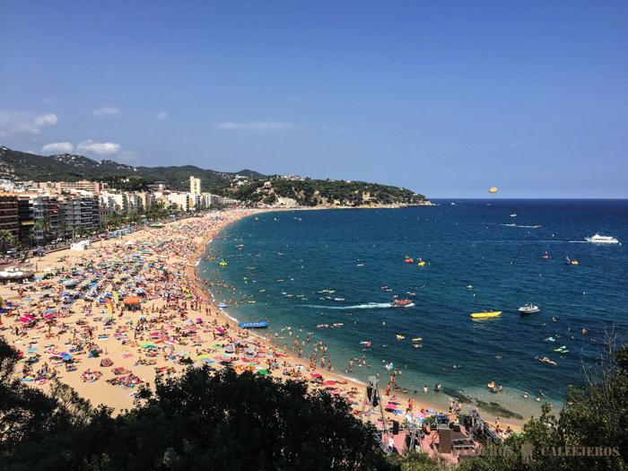 Así nos despedimos de Lloret, con unas vistas de una playa solitaria