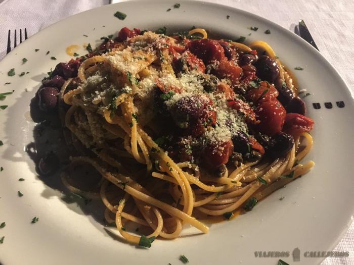 Plato de pasta en el UNA Hotel Nápoles