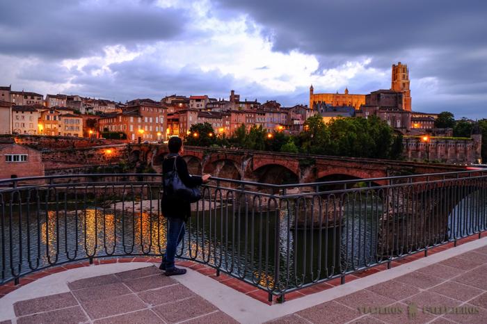 Cae la noche en Albi