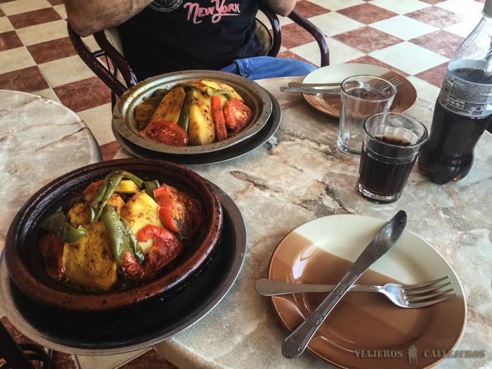 Comiendo en la Ruta de las Mil Kasbahs