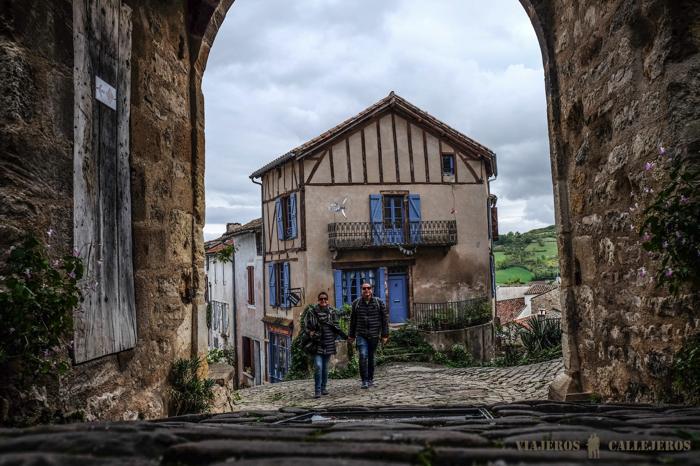 Cordes-sur-Ciel. Ruta en coche por los pueblos de Midi-Pyrénées