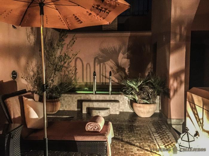 Terraza con piscina de nuestro riad
