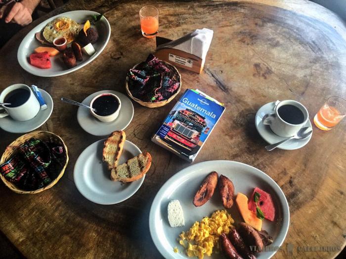 Desayuno camino de Yaxhá
