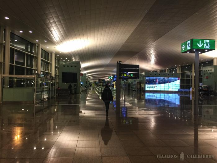 Pasillos del aeropuerto del Prat