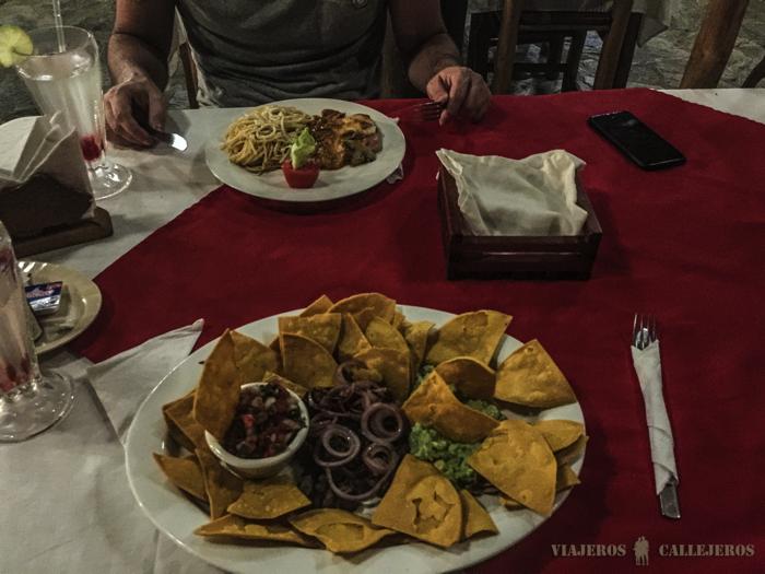 Cena en Río Dulce