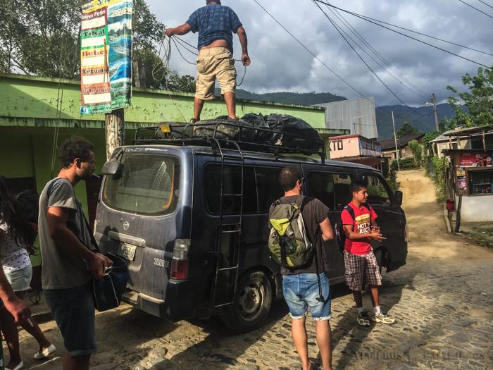 Furgonetas compartidas en Guatemala