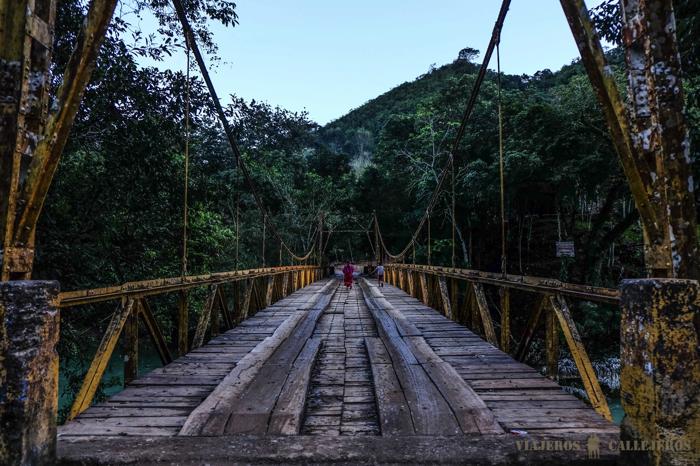 Puente de acceso al Portal y a las pozas