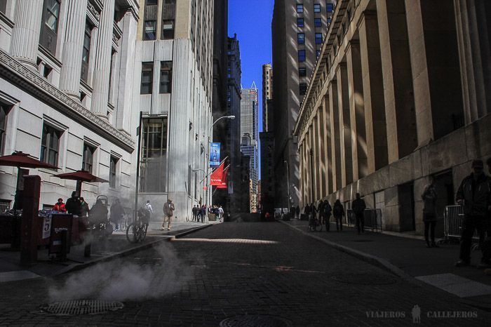 Alcantarillas humeantes en Wall Street