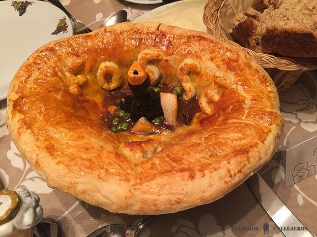 Cenando un pie en Fosse Farmhouse