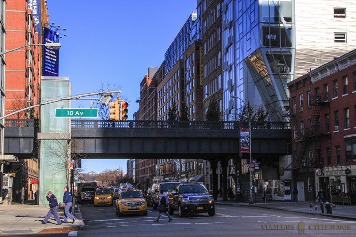 Camino a Meatpacking District con el High Line de fondo