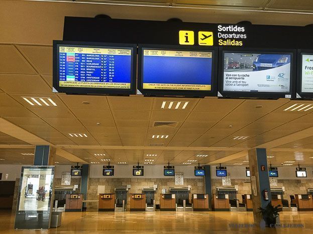 Mostradores de facturación del aeropuerto de Girona