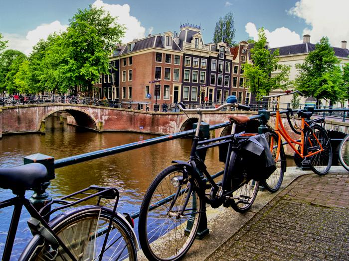 canal Ámsterdam. Una de las razones para ir a Holanda