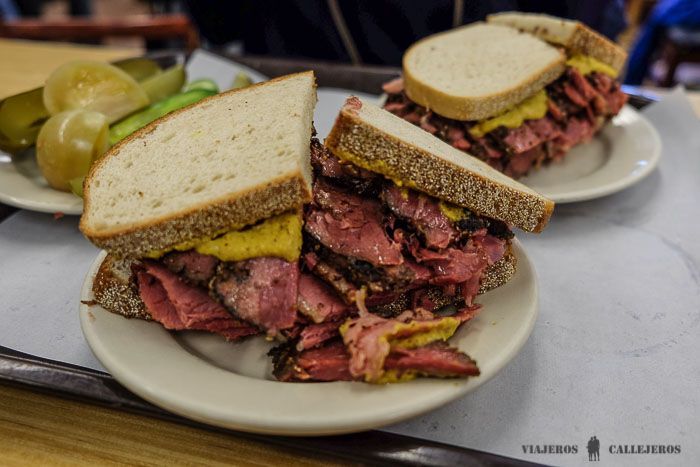 Sandwich de pastrami en Katz´s Deli