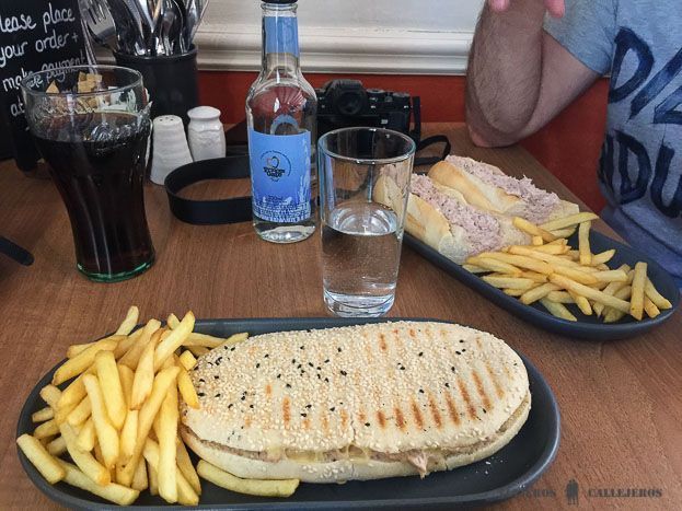 Comiendo en Bourton on the Water
