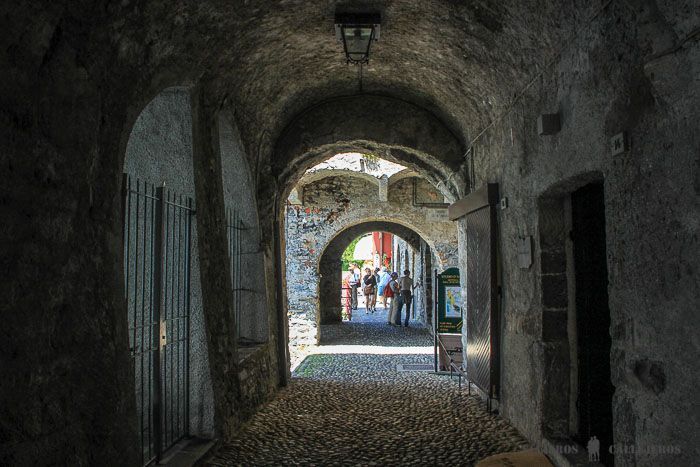 Calle típica de Varenna