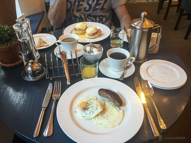 Desayuno en The Swan Hotel