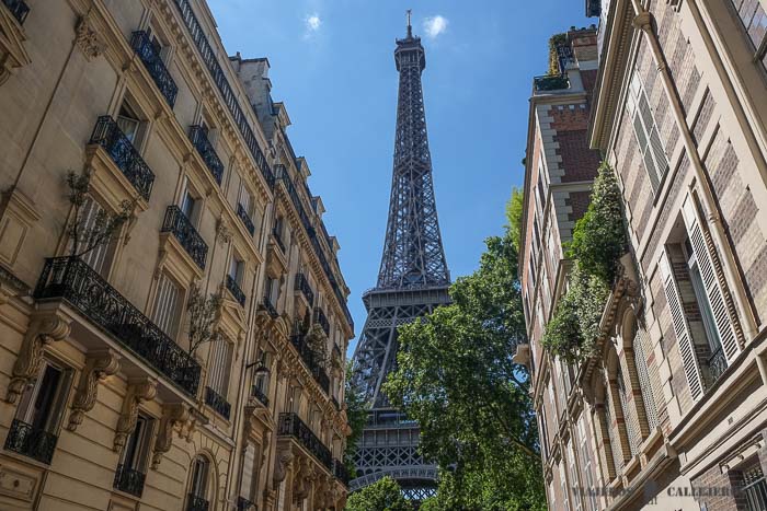 Vistas de la Torre Eiffel desde la rue de l´Université