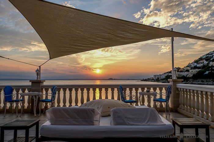 atardecer-cama-balinesa-vistabella