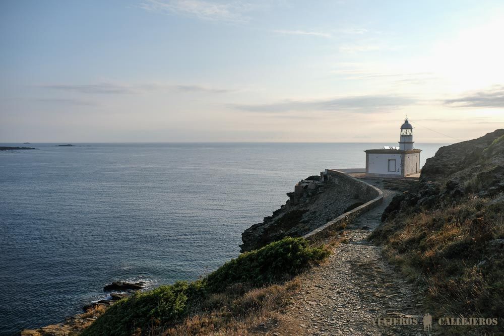 Faro de Cala Nans