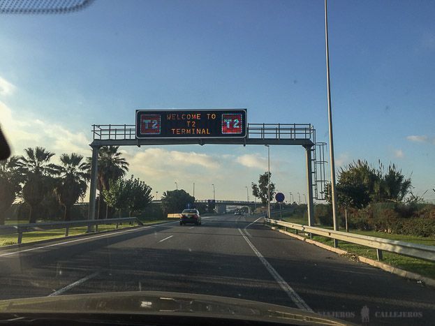 Llegando a la T2 del Aeropuerto del Prat