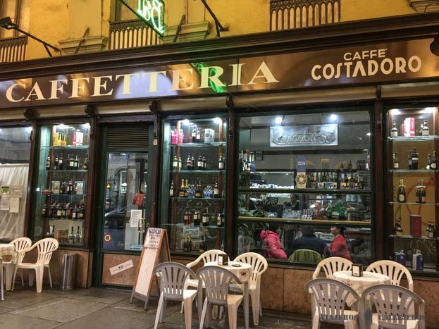 Bar Costadoro, donde puedes comprar los billetes de Turín al aeropuerto