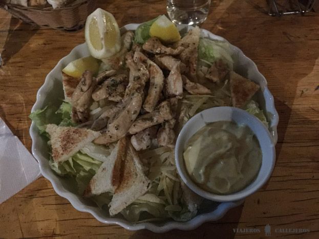 Ensalada César en el Sol Inti Restaurant