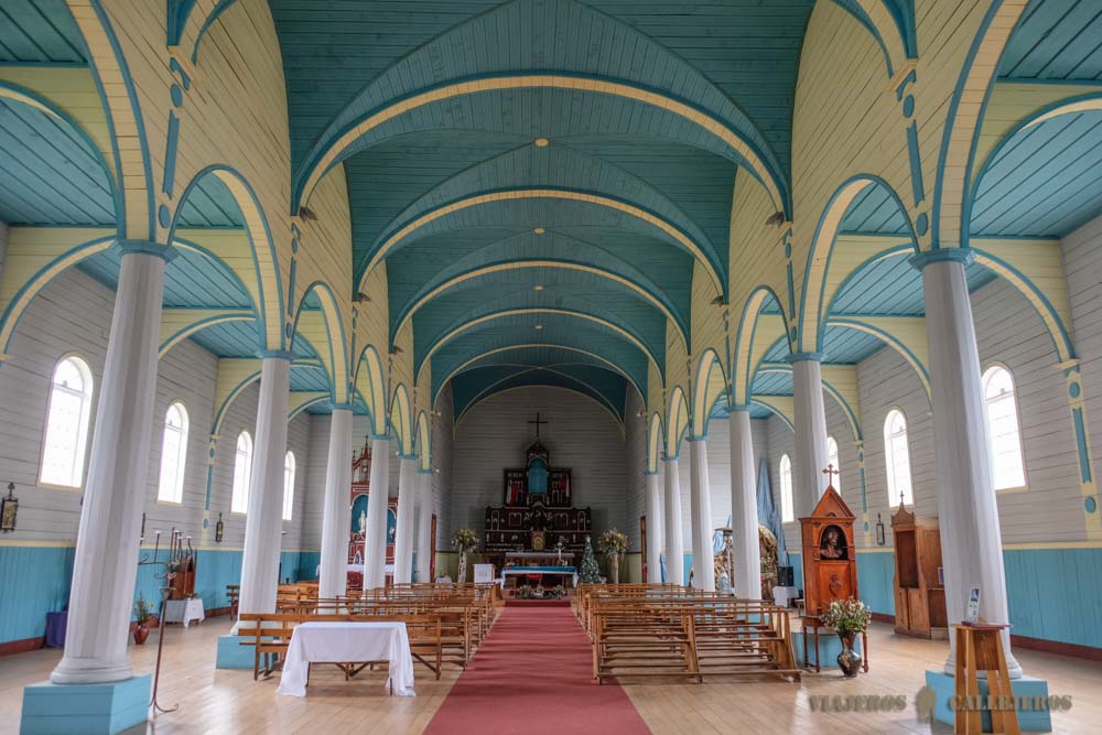 Interior Iglesia de Rilán