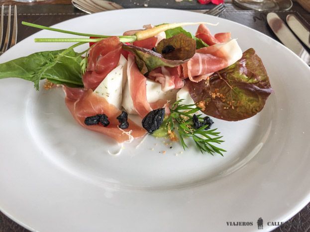 Jamón con queso de cabra