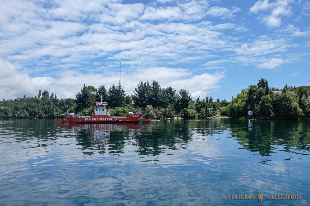 Vistas desde el ferry de la Isla de Lemuy a Castro