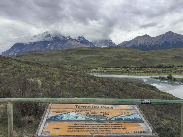 Mirador Torres del Paine desde Laguna Amarga