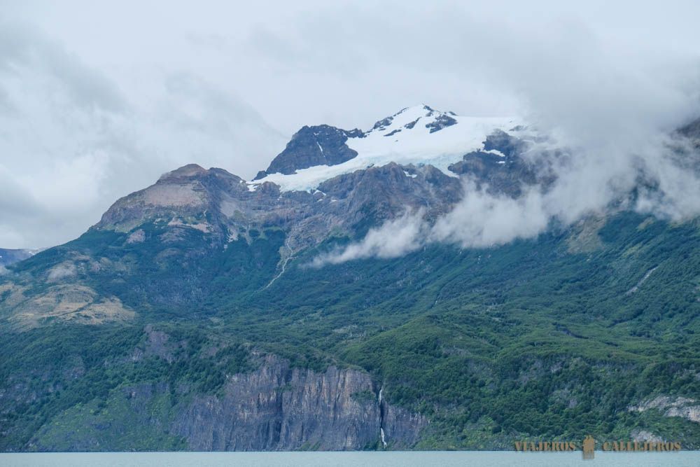 Glaciar colgante Tour Glaciar Balmaceda y Serrano