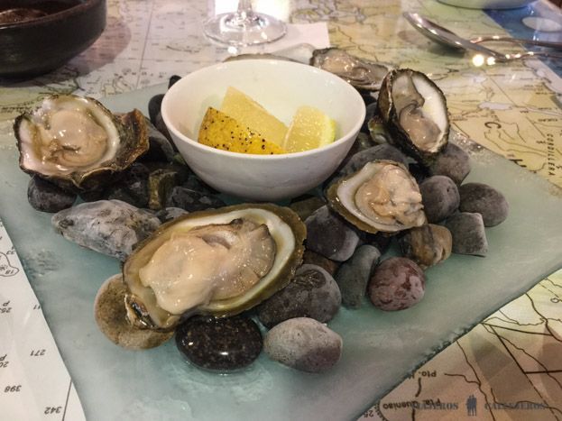 Comiendo en Nueva Galicia Restaurante