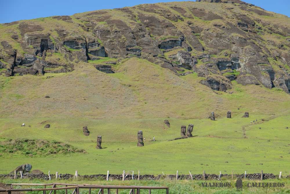 Vistas de los moáis en la Cantera Rano Raraku