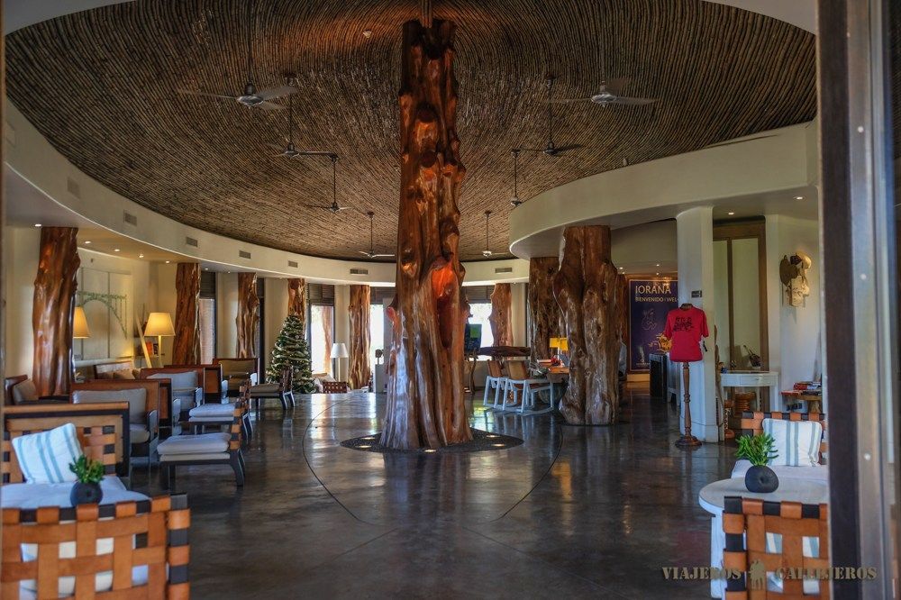 Recepción Hangaroa Eco Village Spa