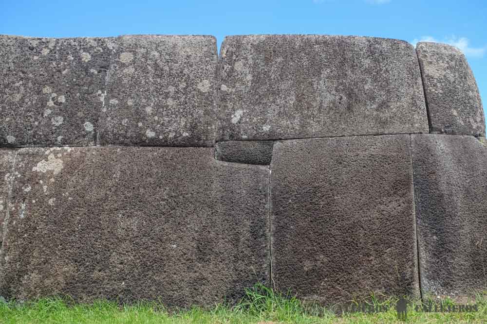 Detalles Ahu Tahira