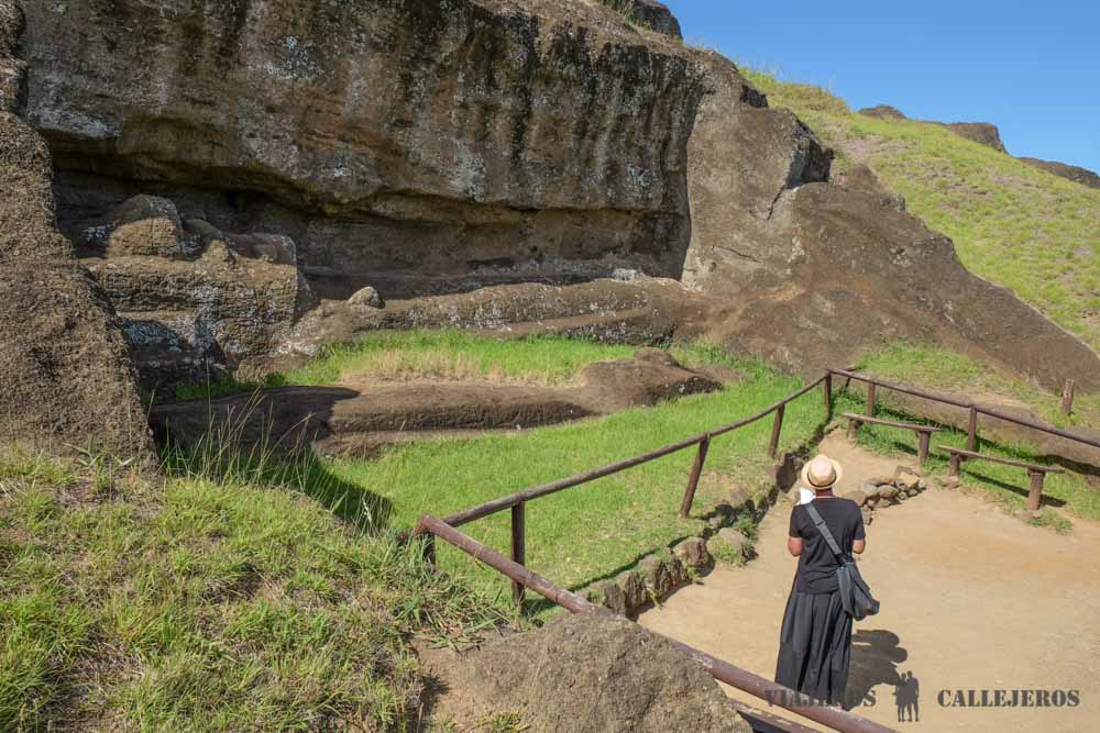 Labrado de los moáis en Rano Raraku