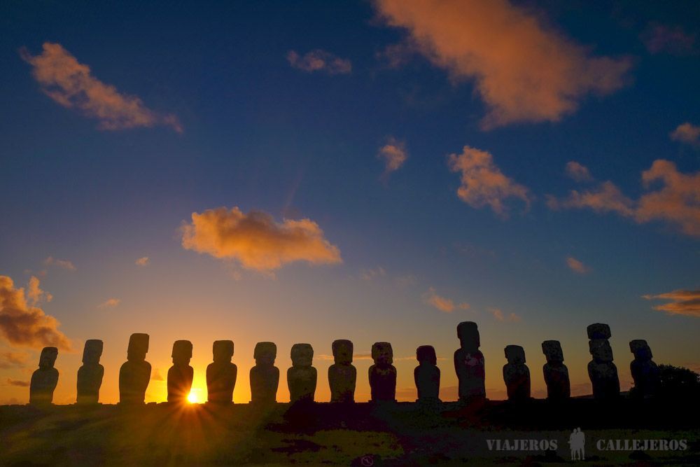 Amanecer en Ahu Tongariki