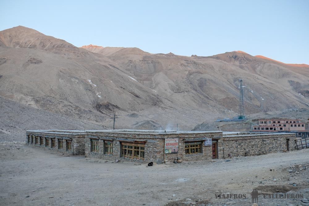 Vistas de nuestro alojamiento desde el Monasterio Rongbuk